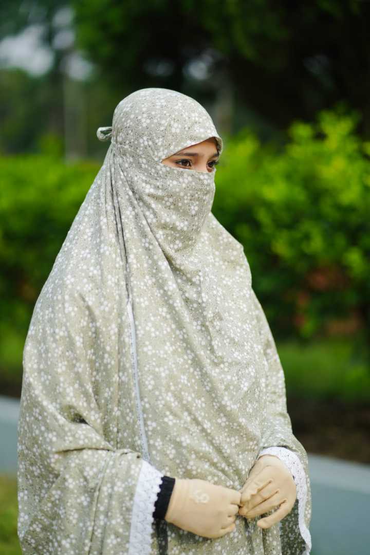 সালাত,হিজাব