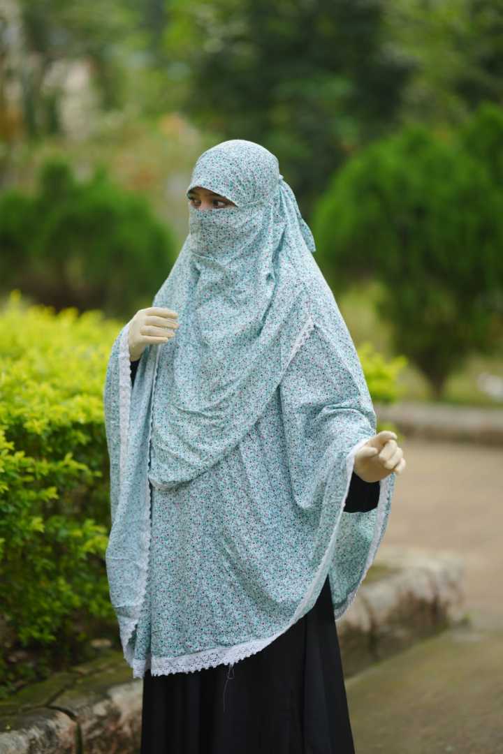 সালাত,হিজাব