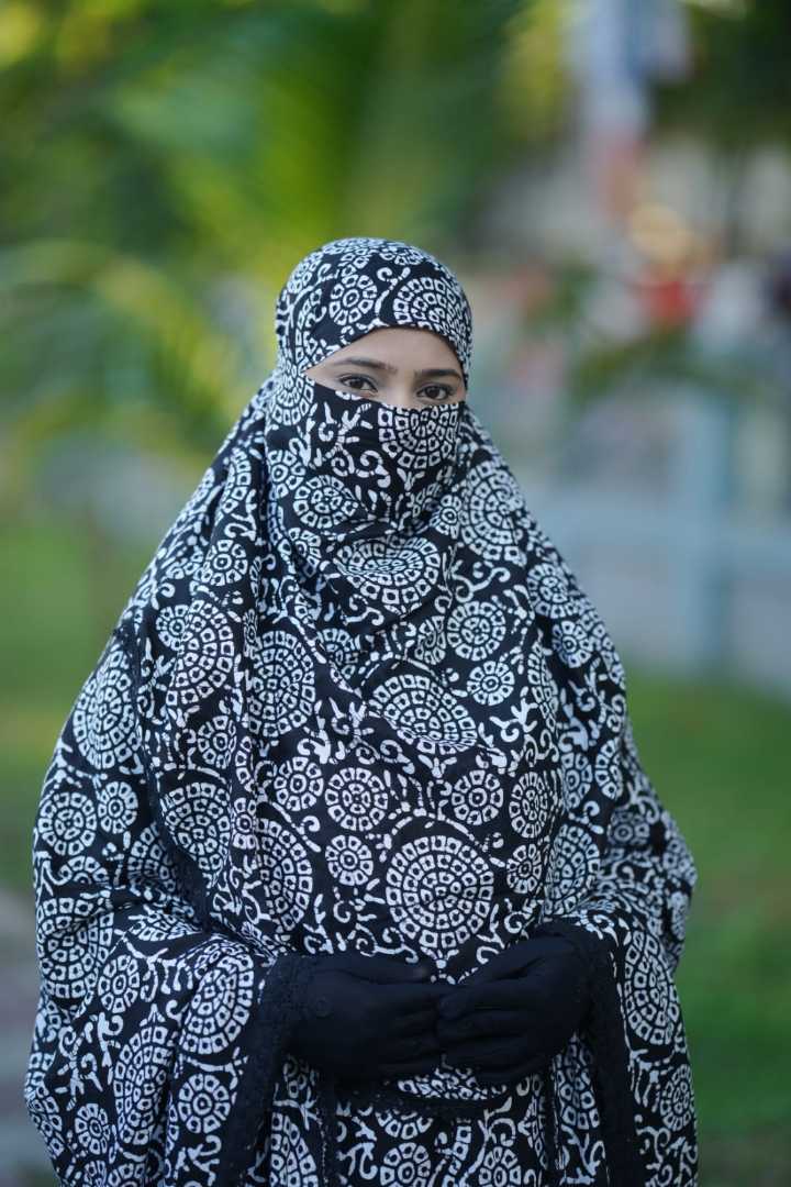 সালাত,হিজাব